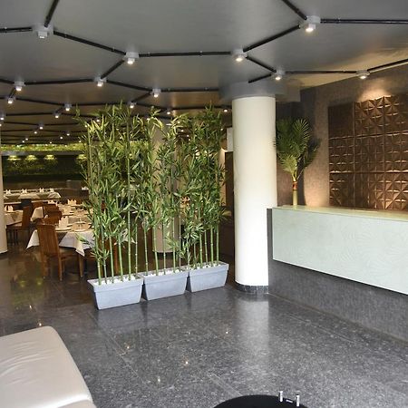 Oyo 10672 Hotel Riviera Nashik Extérieur photo