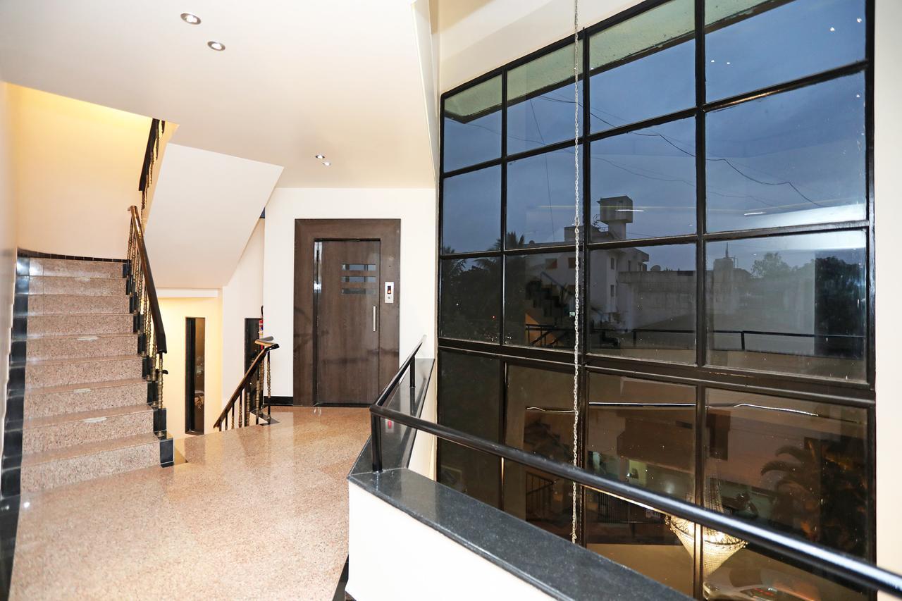 Oyo 10672 Hotel Riviera Nashik Extérieur photo