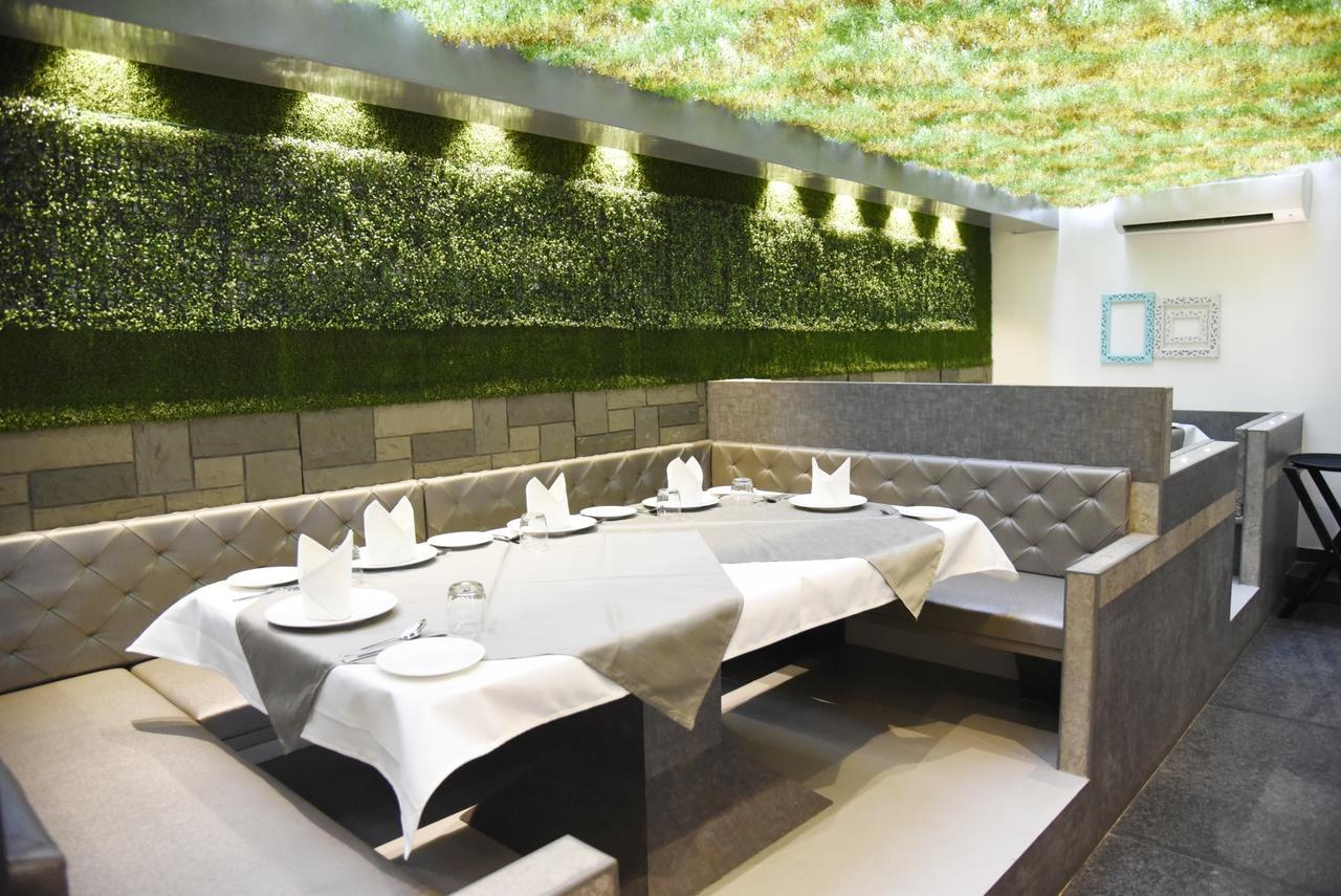 Oyo 10672 Hotel Riviera Nashik Extérieur photo