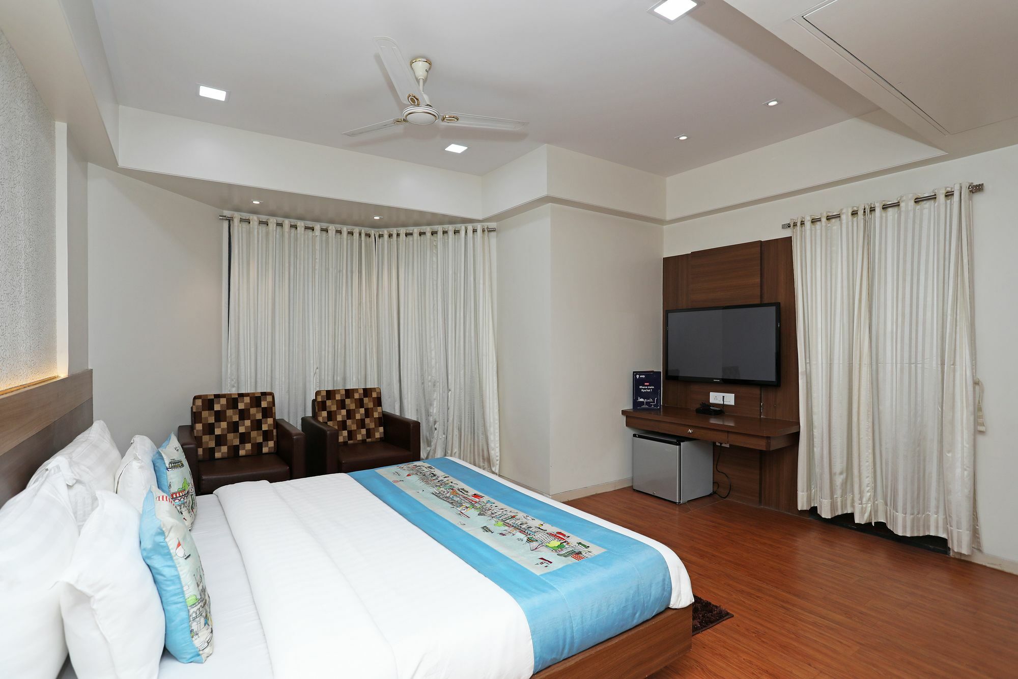 Oyo 10672 Hotel Riviera Nashik Extérieur photo