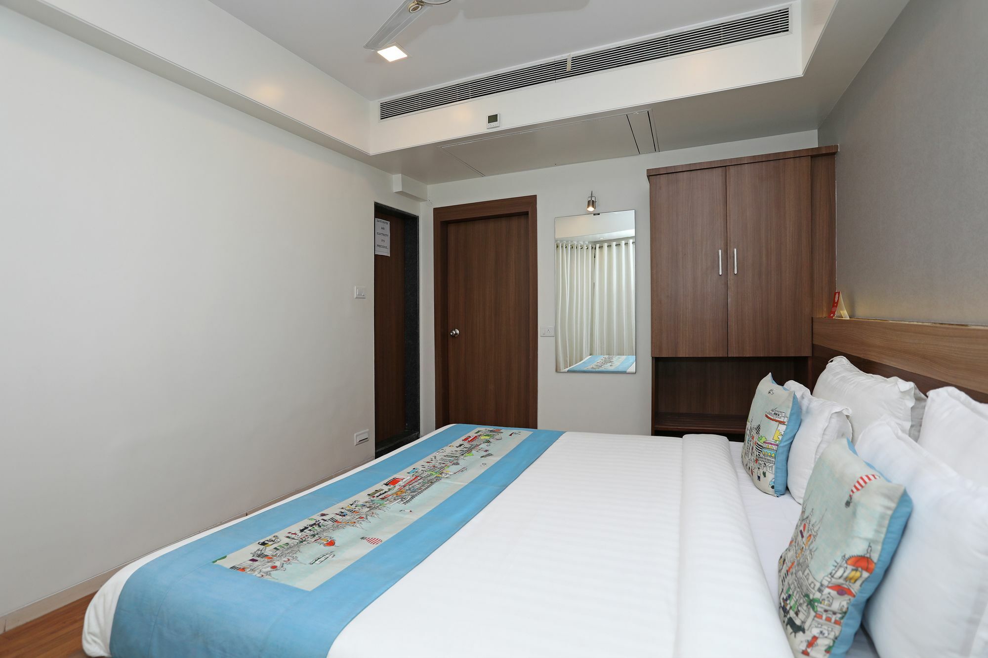 Oyo 10672 Hotel Riviera Nashik Extérieur photo